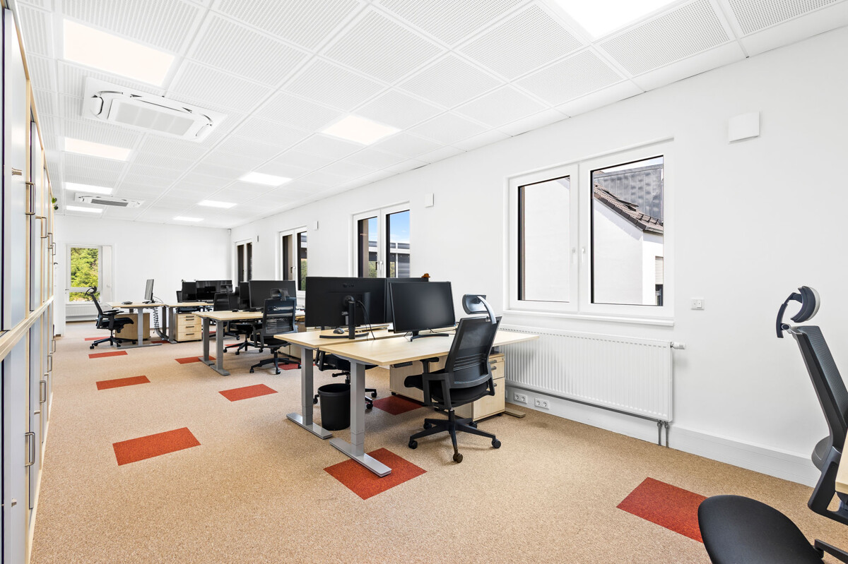 1 Büro OG