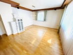 Im Obergeschoss - Ihr Wohnzimmer mit Kachelofen - Ein elefantastisches Einfamilienhaus!