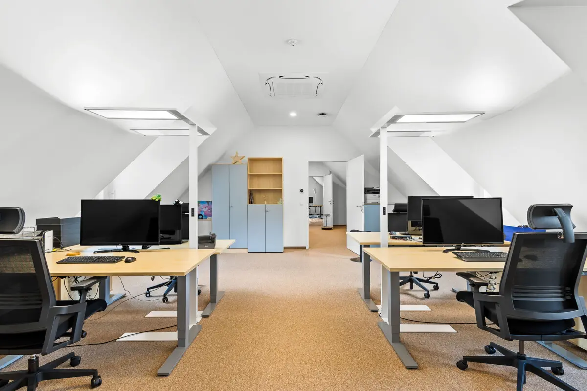 12 Büro DG
