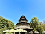 Der Biergarten am Chinesischen Turm im Englischen Garten - in fünf Minuten zu Fuß
