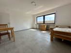 SZ Foto 1 - 3 in 1 – Haus + Büro + 4 Hallen Wohnen, Vermieten, Lagern auf 2.242 m² – Objekt mit guter Rendite