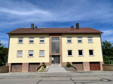 Potenzial und Rendite? Sowohl als auch! Mehrfamilienhaus in Schwandorf!, 92421 Schwandorf, Mehrfamilienhaus