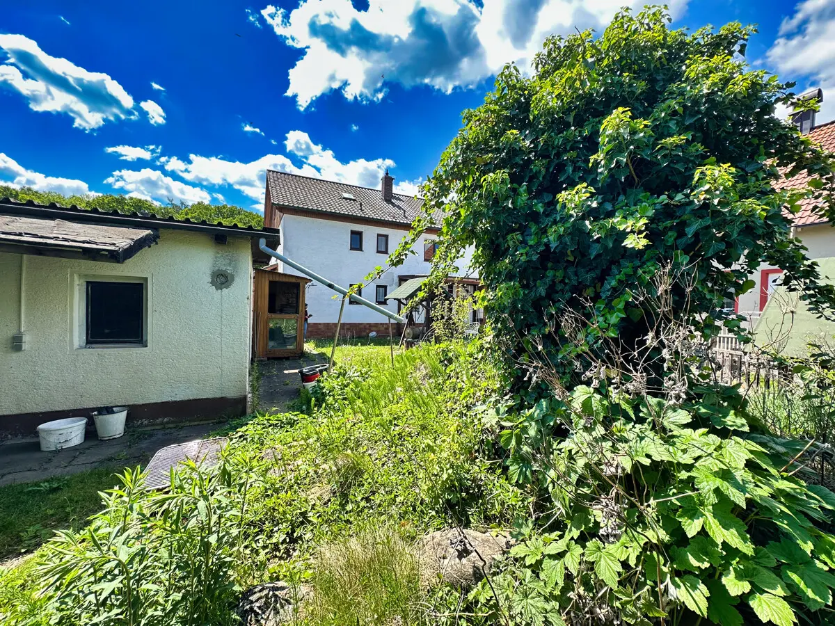 Ihr Haus mit Nebengebäuden