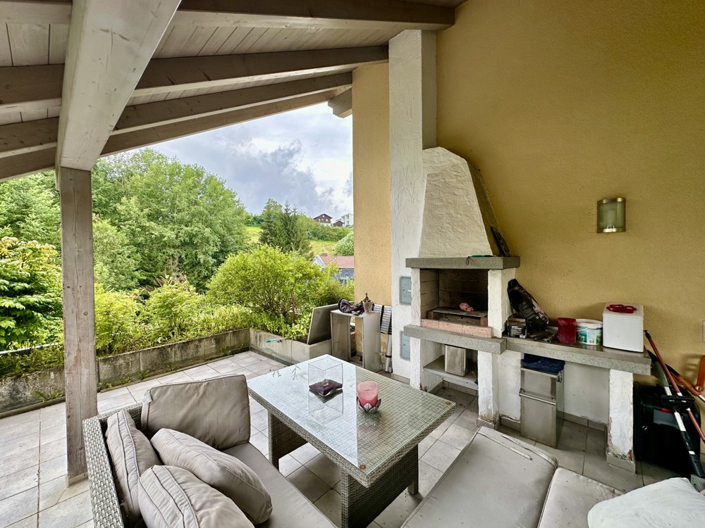 Terrasse mit Aussenkamin
