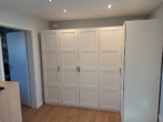 Ankleidezimmer 2 OG - Der Fluß, das DEZ die Altstadt vor der Tür saniertes Reihenmittelhaus in Regensburg/ Weichs