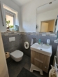 Gäste WC 1 OG - Der Fluß, das DEZ die Altstadt vor der Tür saniertes Reihenmittelhaus in Regensburg/ Weichs