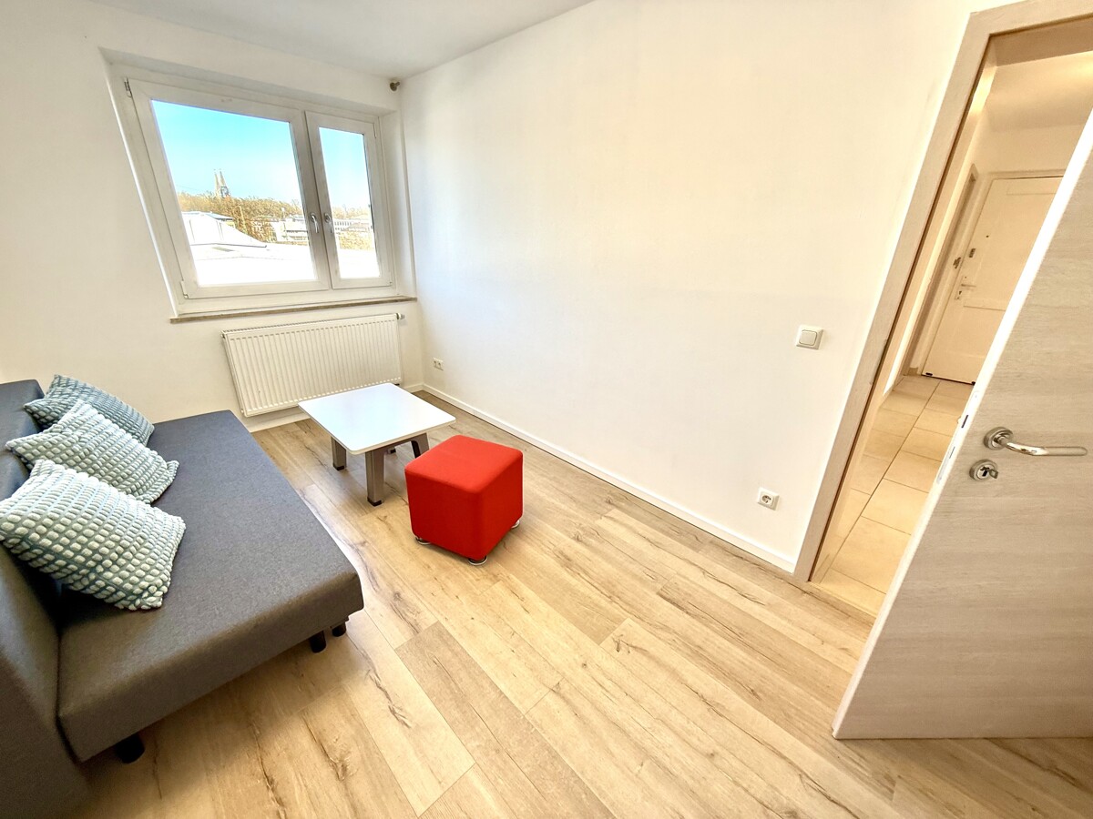 In Ihrem Arbeitszimmer