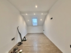 Bild - Charmante sanierte Dachgeschosswohnung mit Balkon und Garage – Ammerthal