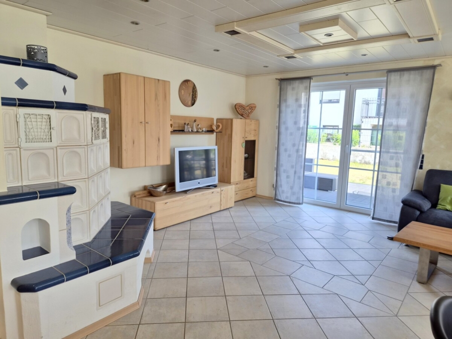 Wohnzimmer mit Kamin