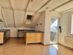 DG - „Attraktives Mehrfamilienhaus in Regensburg – 3 Wohneinheiten mit Potenzial zur Wertsteigerung, ideale Kapitalanlage“
