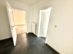 Ihr Flur gen Badezimmer & Schlafzimmer - Stadthaus statt Wohnung!