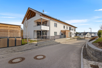 Wie neu – Top-Ausstattung – Traumlage! Ideal auch für Pendler!, 93177 Altenthann, Etagenwohnung