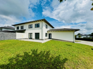 Moderne Doppelhaushälfte (EEK A+) auf sonnigem Grundstück in schönem Wohngebiet!, 94363 Oberschneiding, Doppelhaushälfte
