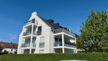 Luxuriöse 4 Zimmer Wohnung in bester Lage!, 93049 Regensburg, Etagenwohnung