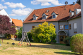 Eingang Gartenhof - Hell, grün, zentral. Ruhige 2-Zimmer-Erdgeschosswohnung im „Sonnenpark“