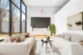 0 Wohnzimmer - Exklusive Designervilla! Klare Linien, absolut ruhige Lage und große TG!
