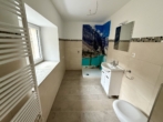 Bad - Wohnung im Hausformat! Historischer Charme, modern saniert & mit Innenhof in Velburg