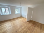 Kinderzimmer - Wohnung im Hausformat! Historischer Charme, modern saniert & mit Innenhof in Velburg