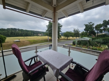 2 Zimmer Whg. mit Balkon – in landschaftlich reizvoller Lage – ca. 15 km von Rgbg., 93186 Pettendorf, Etagenwohnung