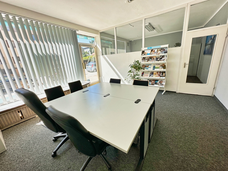 Blick zum weiteren Büro