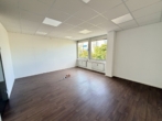 Besprechung/Büro - Moderne, helle EG-Fläche direkt gegenüber dem KÖWE-Center Hohe Sichtbarkeit garantiert !