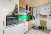 Küche - 5-Zimmer-Wohnung mit Garten, Carport und separatem Büro