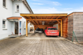 Carport - 5-Zimmer-Wohnung mit Garten, Carport und separatem Büro