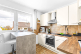 Küche - Ihr neues Zuhause in Ziegetsdorf – Modernisiertes Zweifamilienhaus mit Gartenparadies und PV-Anlage!