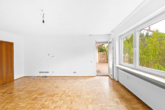 Wohnen/Essen - Ihr neues Zuhause in Ziegetsdorf – Modernisiertes Zweifamilienhaus mit Gartenparadies und PV-Anlage!