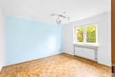Kinderzimmer - Ihr neues Zuhause in Ziegetsdorf – Modernisiertes Zweifamilienhaus mit Gartenparadies und PV-Anlage!