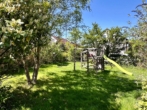 Garten - Ihr neues Zuhause in Ziegetsdorf – Modernisiertes Zweifamilienhaus mit Gartenparadies und PV-Anlage!