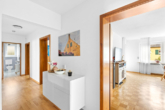 Flur - Ihr neues Zuhause in Ziegetsdorf – Modernisiertes Zweifamilienhaus mit Gartenparadies und PV-Anlage!
