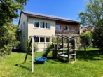 Garten - Ihr neues Zuhause in Ziegetsdorf – Modernisiertes Zweifamilienhaus mit Gartenparadies und PV-Anlage!