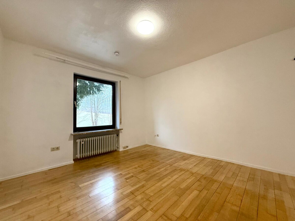 Büro/-Kinderzimmer EG