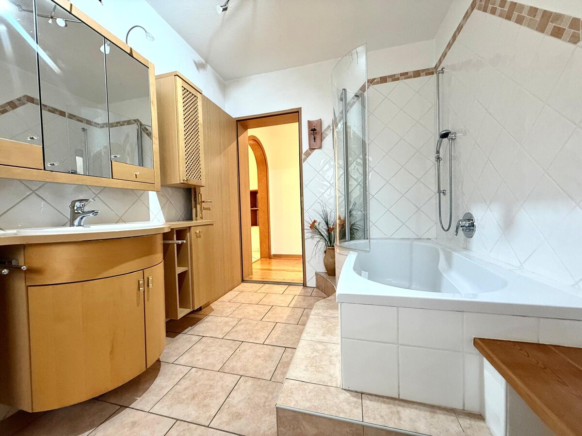 Badezimmer EG