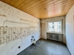 9 - Innerer Westen: Renovierungsbedürftige 3-Zimmer-Wohnung mit Balkon!