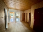 7 - Innerer Westen: Renovierungsbedürftige 3-Zimmer-Wohnung mit Balkon!