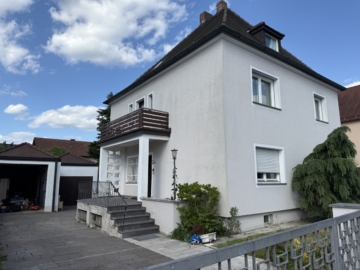 Elegantes Stadthaus in Schwandorf, 92421 Schwandorf, Einfamilienhaus