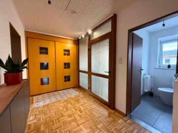 Ruhig gelegene 3 Zimmer Wohnung, 84069 Schierling, Etagenwohnung