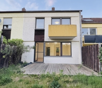 Idyllisches Reihenhaus am Rande von Regensburg, 93057 Regensburg, Reihenmittelhaus