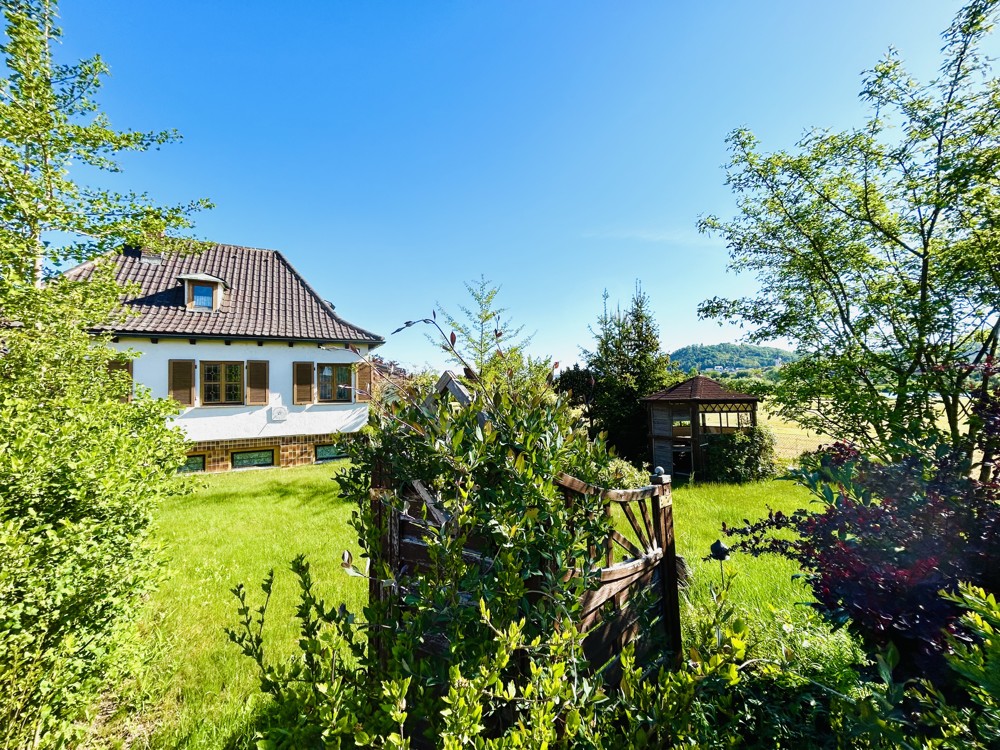 Ihr Grundstück mit Haus von Süd-Westen