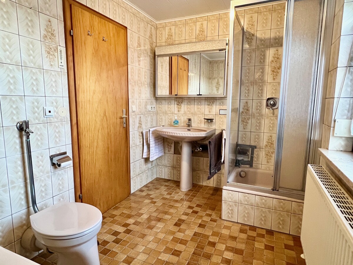 Badezimmer EG