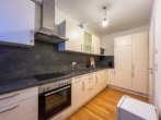 Küche - Zentral gelegene 3 Zimmer Wohnung mit Balkon und Einbauküche