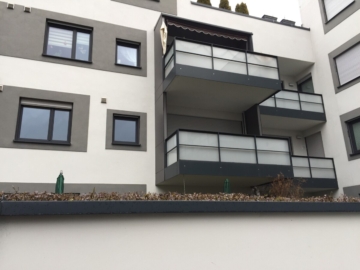 Zentral gelegene 3 Zimmer Wohnung mit Balkon und Einbauküche, 93047 Regensburg, Etagenwohnung
