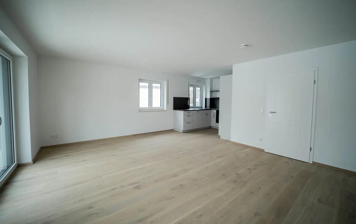Erstbezug im Neubau: Energieeffizientes, modernes Wohnen mit hochweriger Einbauküche und Terrasse - Photo 1
