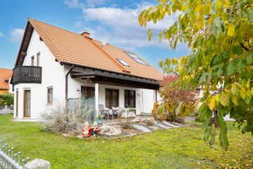 Top gepflegtes Einfamilienhaus in sehr ruhiger Wohnlage, 93133 Burglengenfeld, Einfamilienhaus