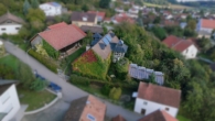 Luftansicht - Hofstelle in Wildgarten-Idylle mit Sanierungschancen – eine Bühne für echte Macher
