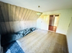 Schlafzimmer DG - Hofstelle in Wildgarten-Idylle mit Sanierungschancen – eine Bühne für echte Macher