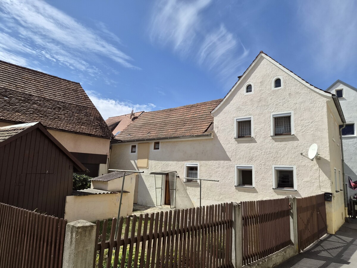 Straßenansicht