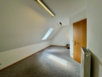 21 Schlafzimmer Wohnung 2 DG - Hochinteressantes Immobilienpaket (Praxis mit Wohnung) – Bestlage direkt am Marktplatz!